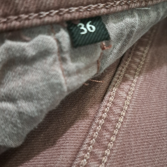 7 FOR ALL MANKIND SIZE 36×32 WOMEN'S PURPLE SLIMMY JEANS. - Picture 2 of 7